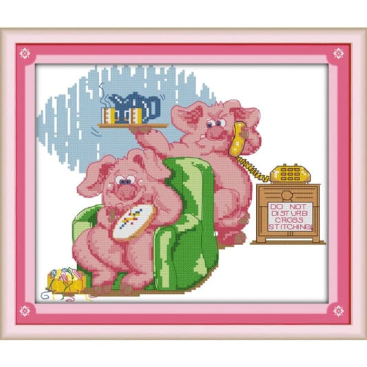 Mother pig’s cross stitch