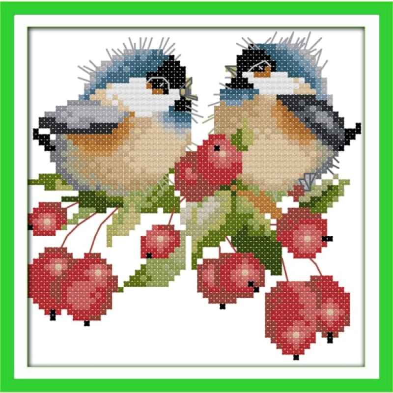 The chatted birds on berries